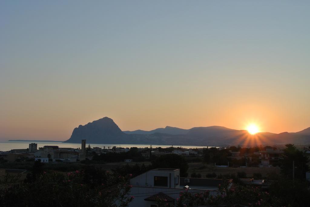 La Pineta Al Mare Apartment Erice Bagian luar foto